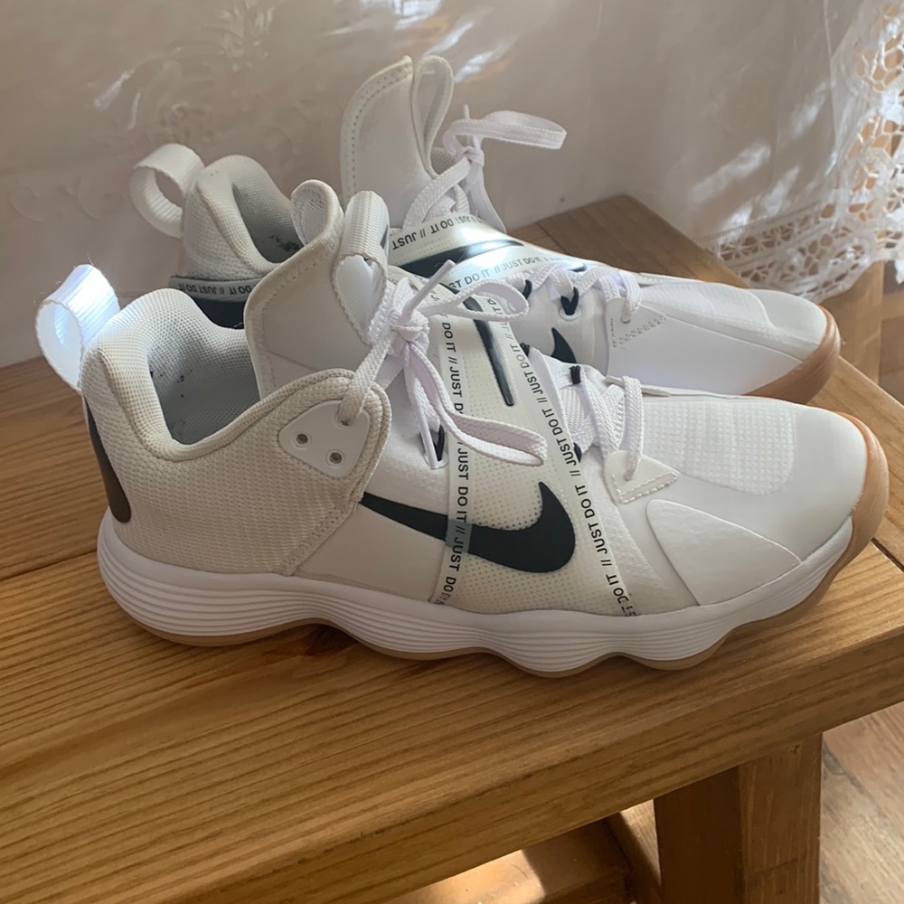 Nike Hyperset Volleyball shoes white JUST DO IT